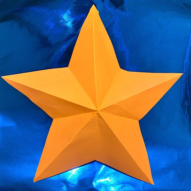【折り紙の星】立体だと難しい？1枚の正方形から簡単にできる折り方